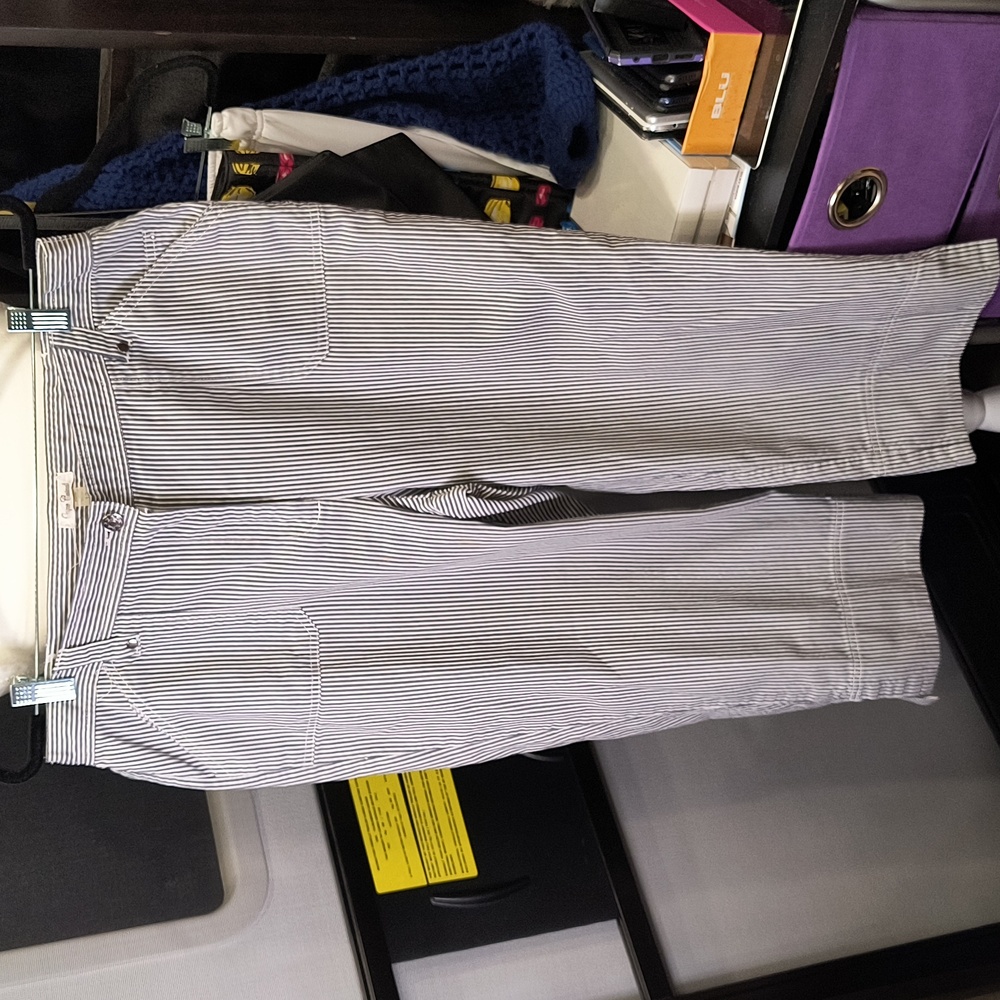 Size 12 Striped Cropped Straight Leg, Front And Back Pockets, Measurements Below